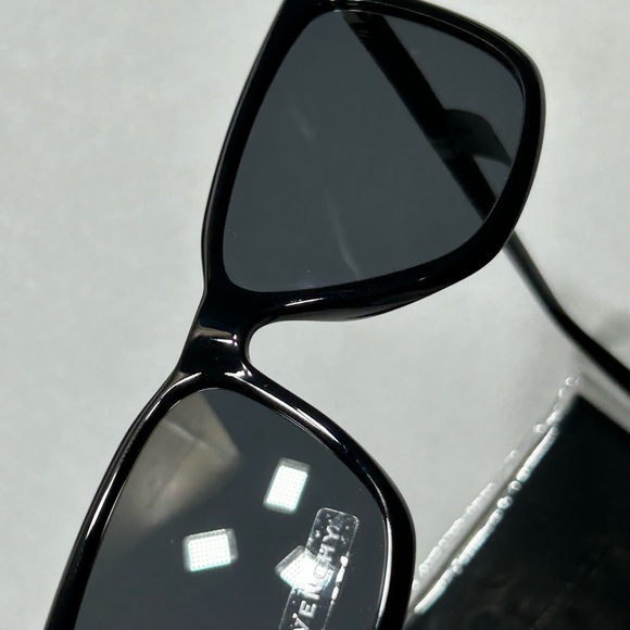 Givenchy Sunglass - Picture 8 of 11